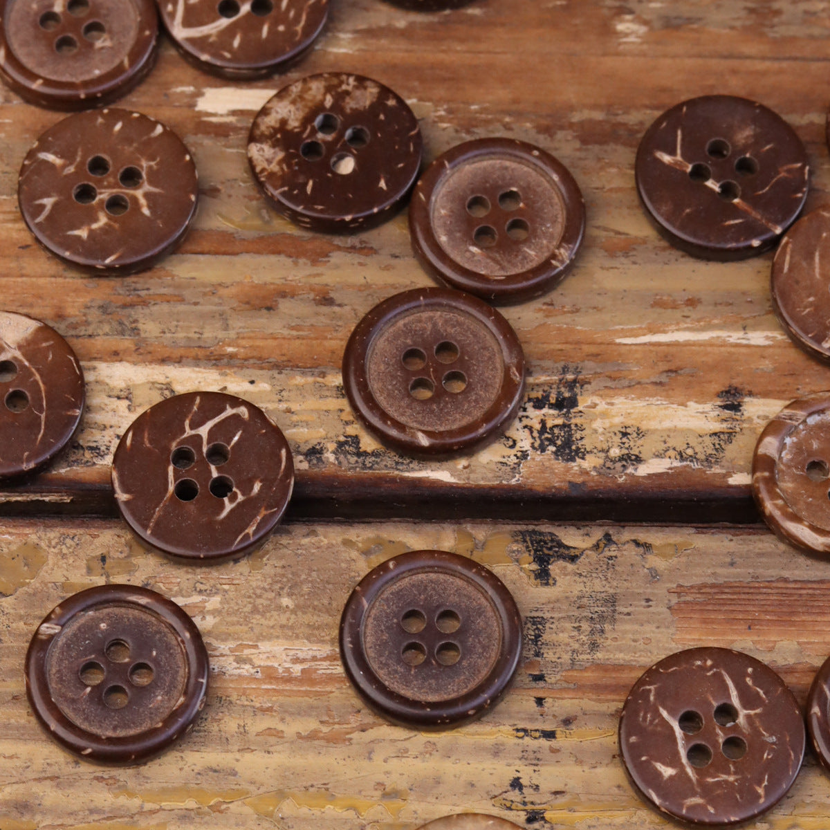 18-32L Natural Dark Brown Coconut Shell Buttons 60 Pack