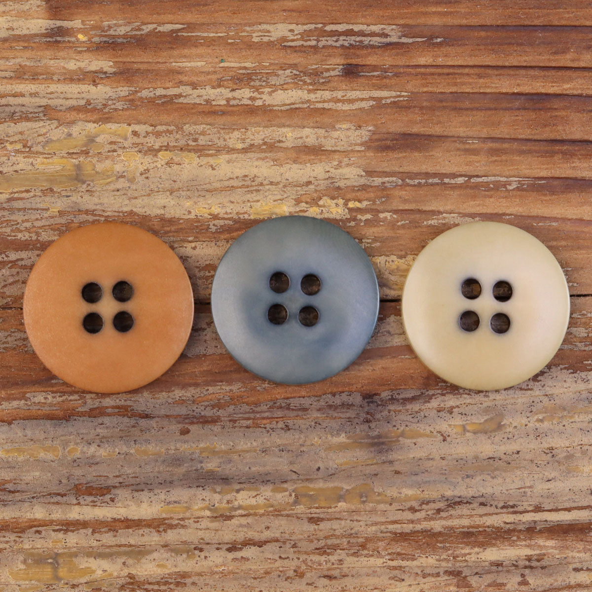 Two-Tone Natural Palm Fruit Shell Four-Hole Buttons 30 Pack (3 Colors)