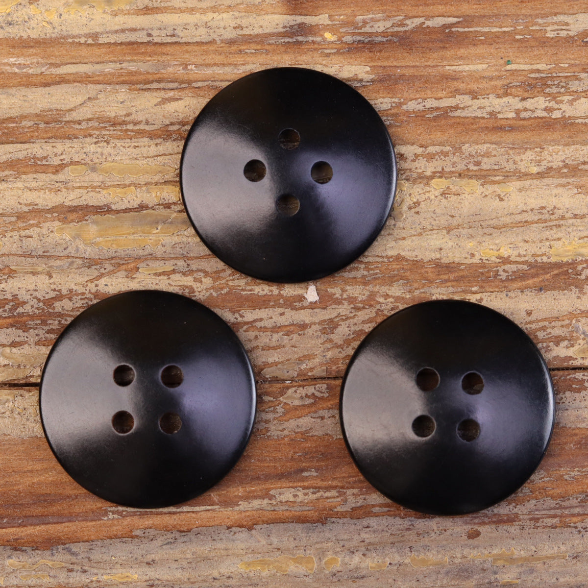 Two-Tone Palm Fruit Shell Four-Hole Buttons for Men's Jackets 30 Pack - Lots of Buttons