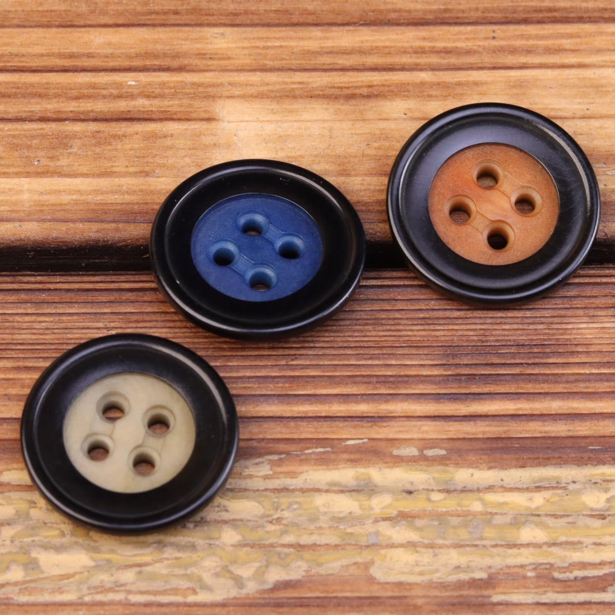 Two-Tone Palm Fruit Shell Four-Hole Buttons for Men's Jackets 30 Pack - Lots of Buttons
