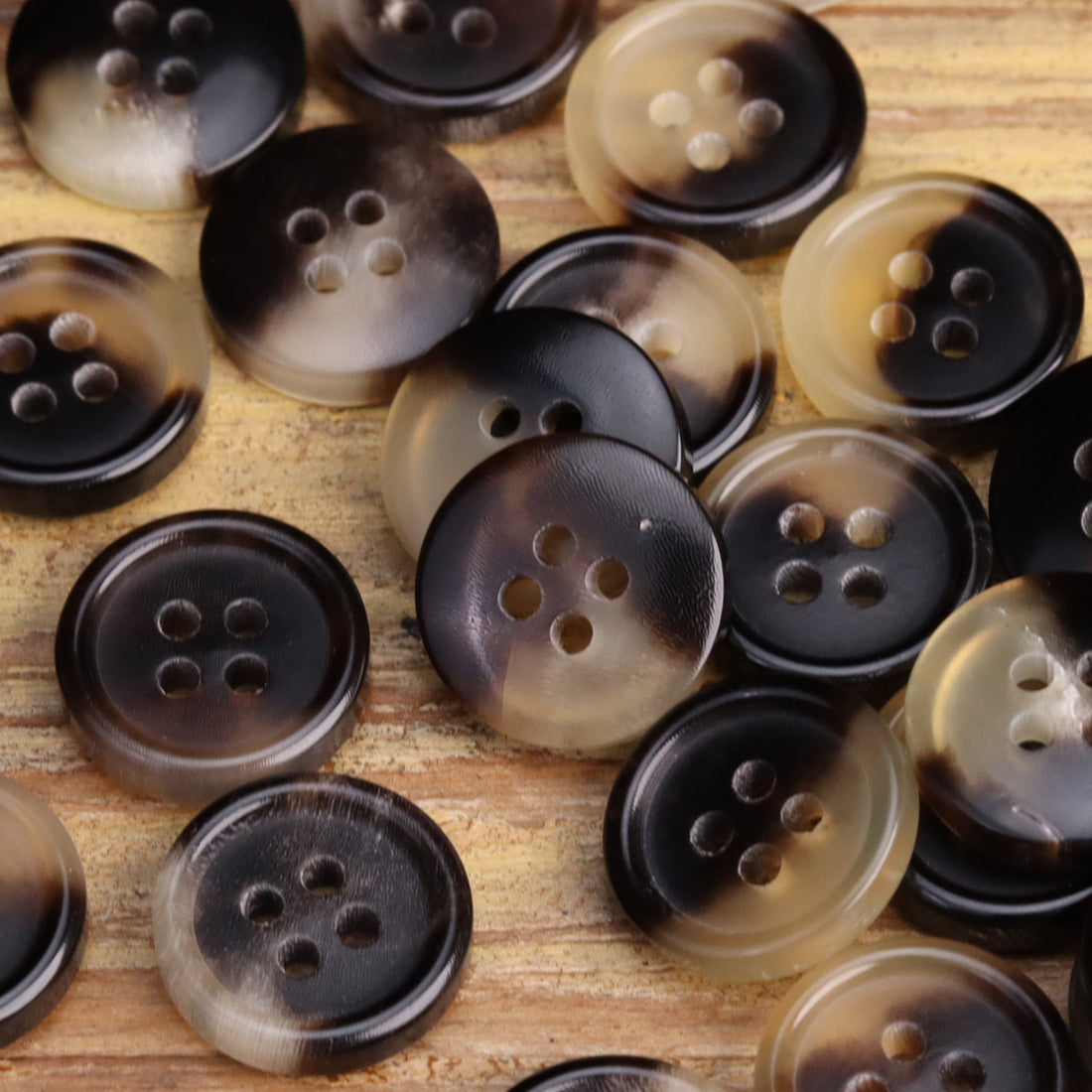 Bottoni per camicia in corno di bovino giallo naturale con bordi arrotondati da 11,5 mm 6 pezzi