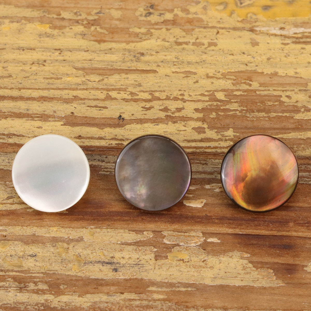 18L Flat Shell Sewing Button with Metal Feet 15 Pack (3 Colors)