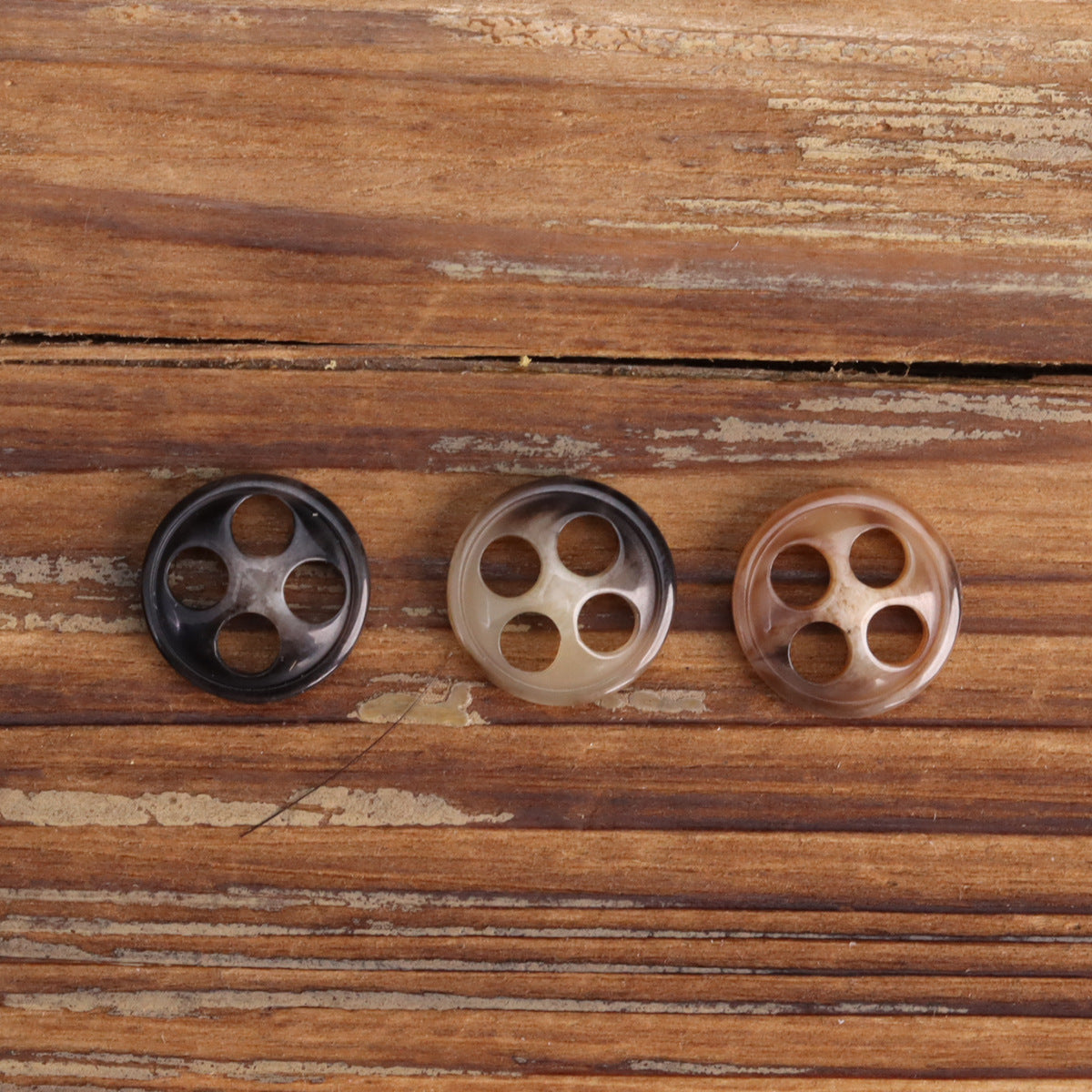 11.5mm Large-Eyelet Urea Buttons 36 Pack (3 Colors)