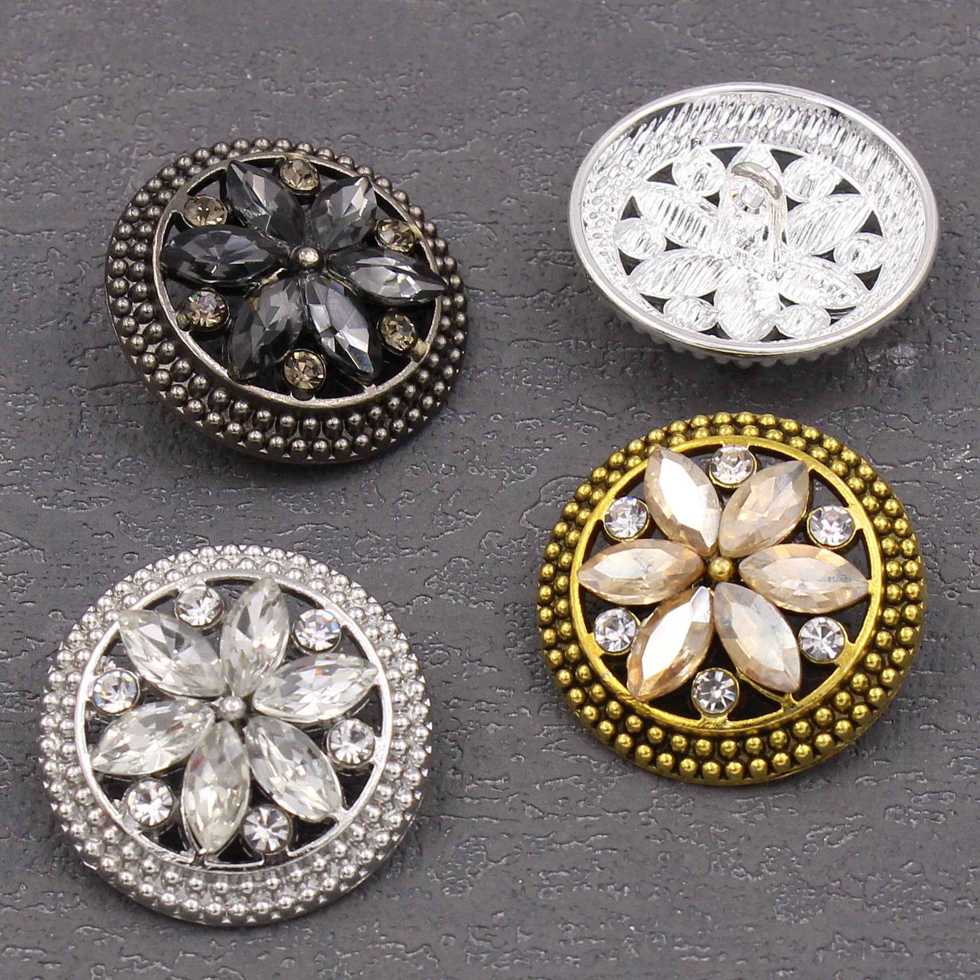 18MM/24MM Round Alloy Vintage Crystal Flower Diamond Buttons 12PCS