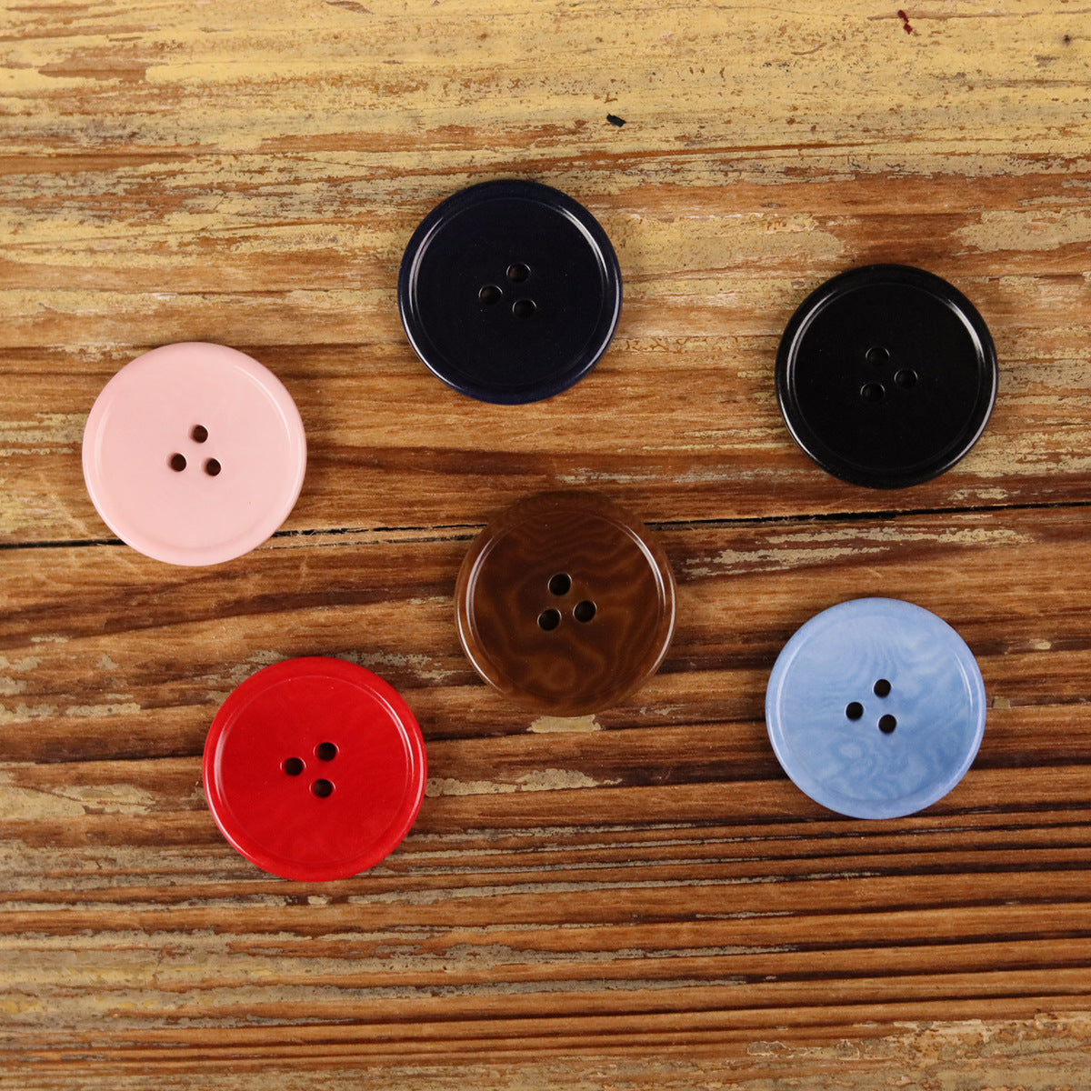 Natural Palm Nut Buttons Round 3-Hole Thin-Rim Candy Colors – Set of 20