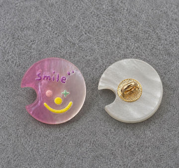 17mm Moon-Shaped Smiley Clown Resin Shank Buttons – 20pcs