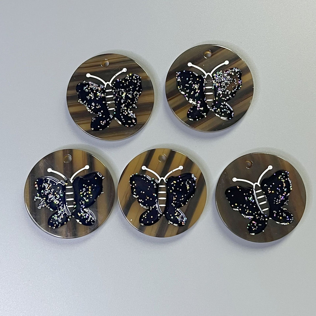 38mm Große Braune Runde Einzelne Loch Schmetterlingsharz Mantelknöpfe 10 Stück