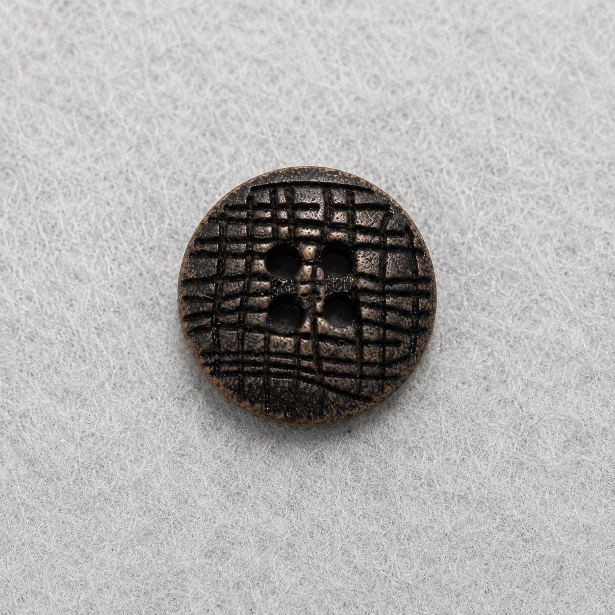 Vintage Wood Buttons Set of 30 – Dark Coffee Brown Flat Round 4-Hole Carved Floral Buttons for Knit & Woven Children's Clothing