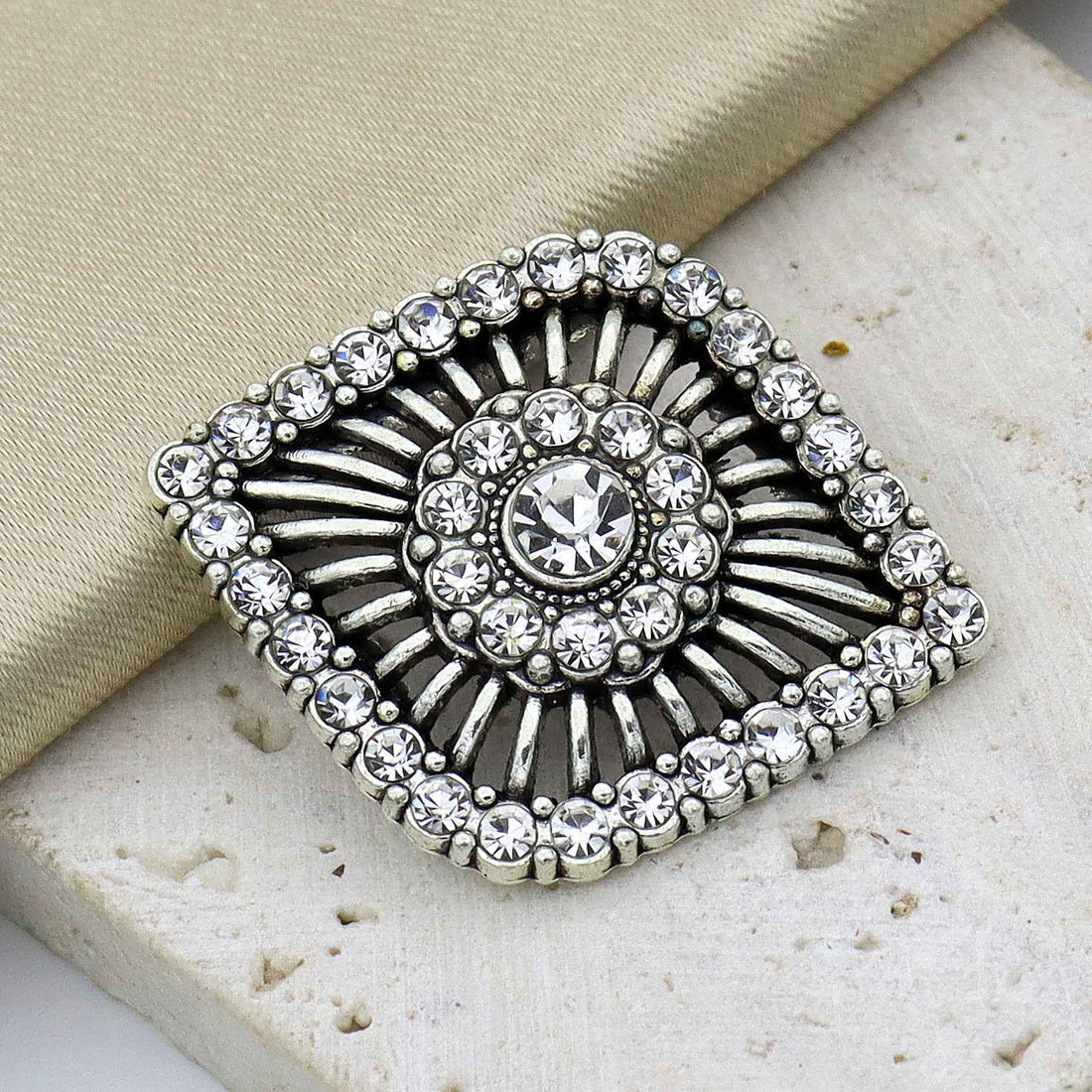25x30.5mm Antique Silver Hollow Eye-Shaped Rhinestone Shank Buttons