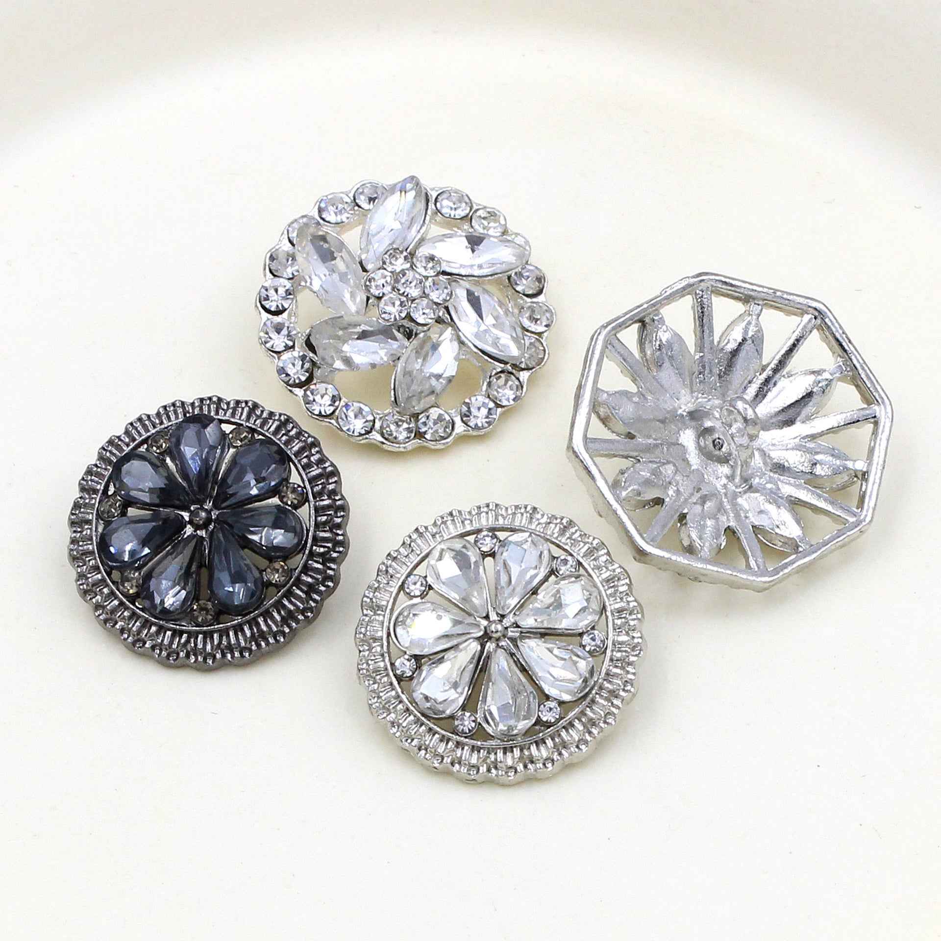 20mm Hollow Geometric Round Rhinestone Alloy Sew-On Buttons 12pcs