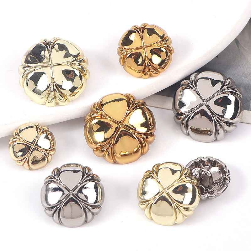 24L/28L/32L/36L Domed Clover-Shaped Metal Shank Buttons 30 Pack