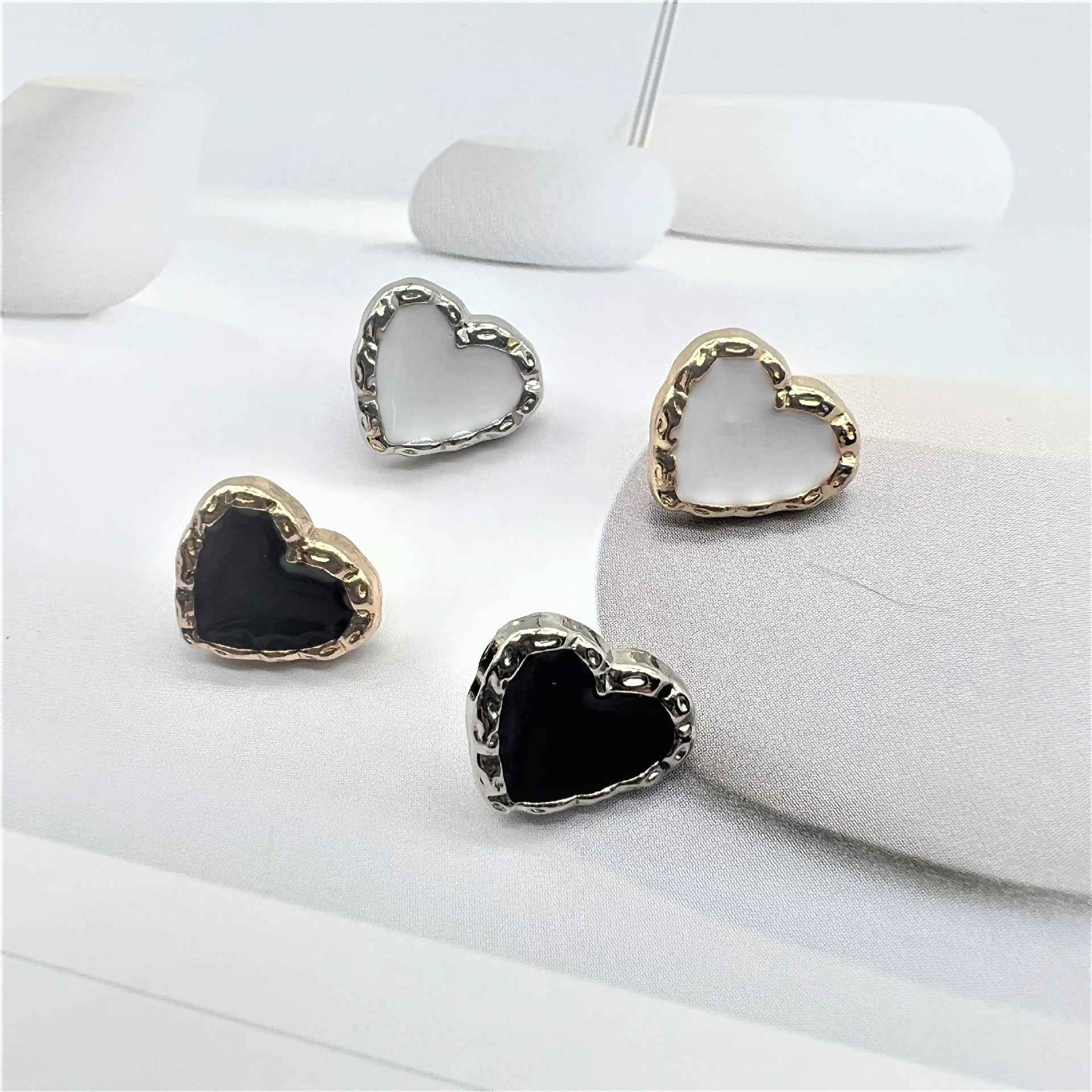 20L (12.5mm) Vintage British-Style Heart Shank Buttons 48 Pack