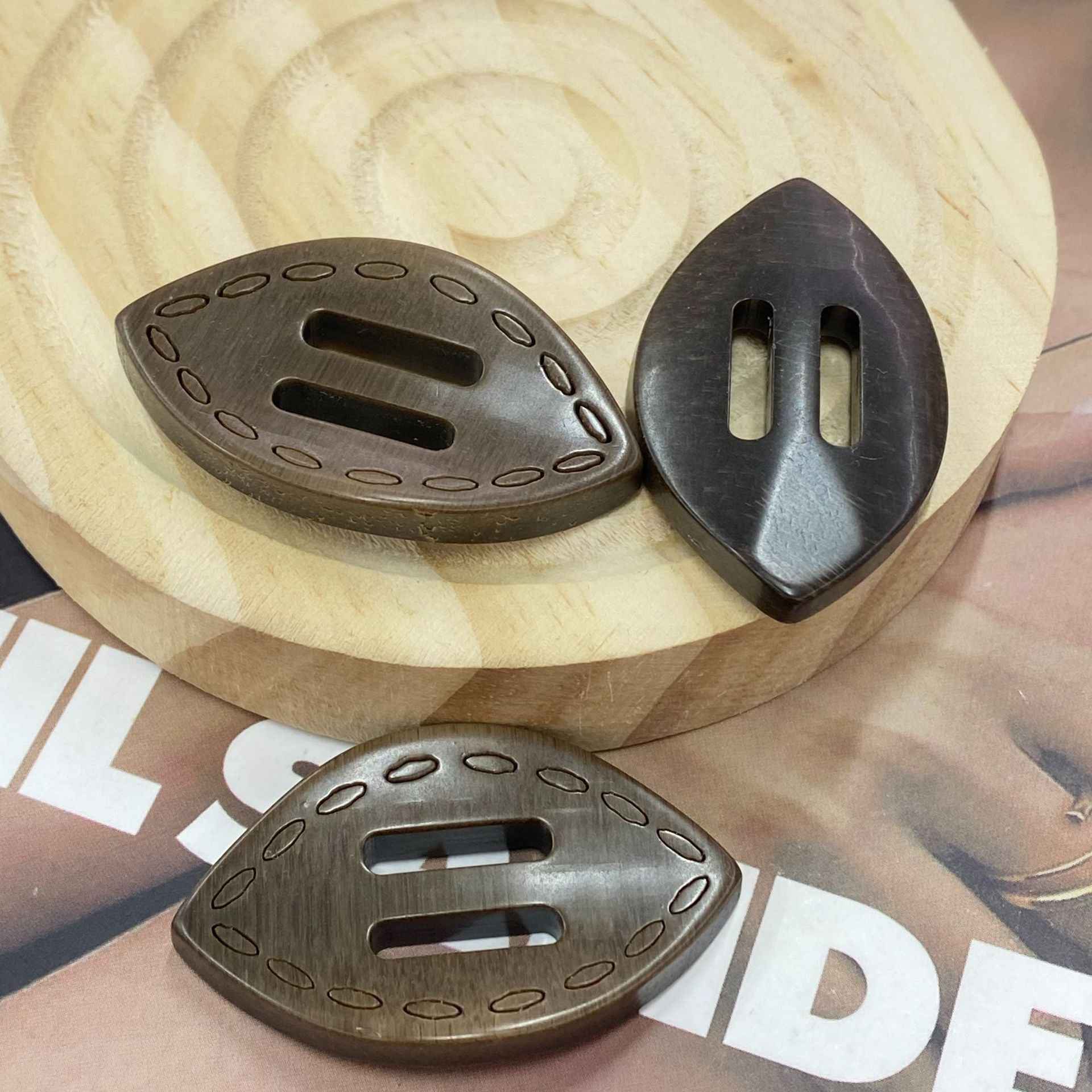 4.5cm Oval Resin 2-Hole Buckle Buttons 10pcs