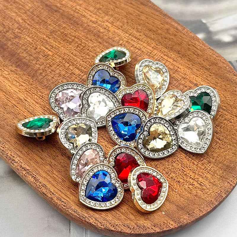 28L/36L Heart-Shaped Gemstone Metal Shank Buttons for Women 10pcs