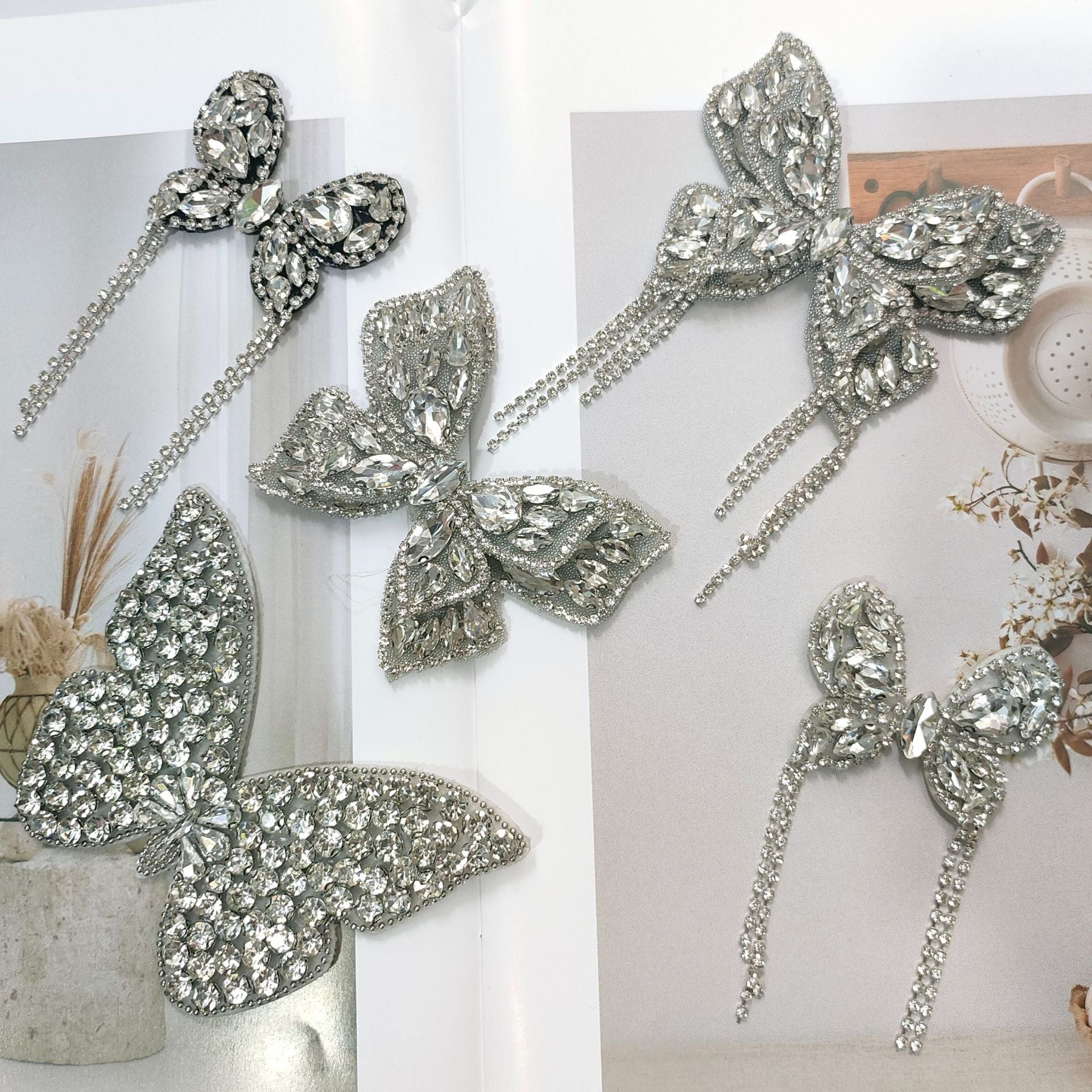Silver Rhinestone Butterfly Shoe Clip Självhäftande Applikation 5 Pack