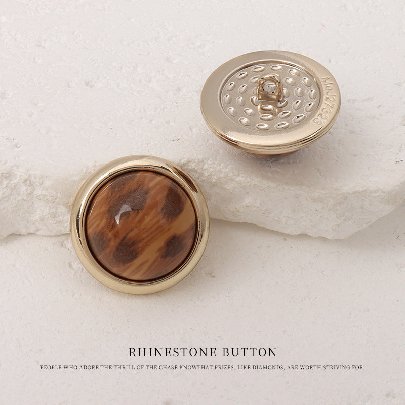 Mushroom resin button, leopard-print brown center, gold metal shank, 10pcs (front view)
