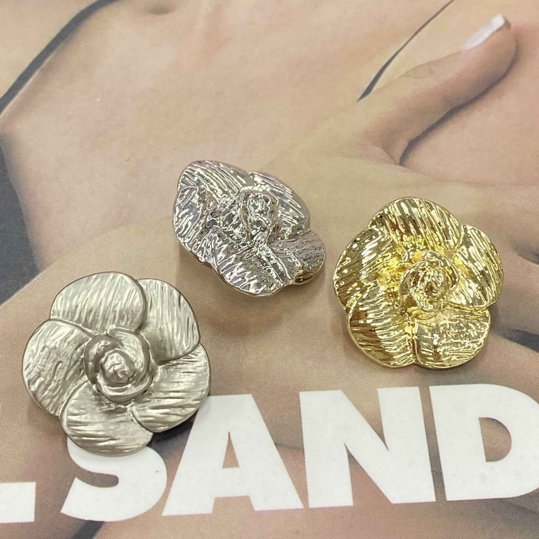 20/23mm 3D Five-Petal Flower Metal Shank Buttons 20pcs