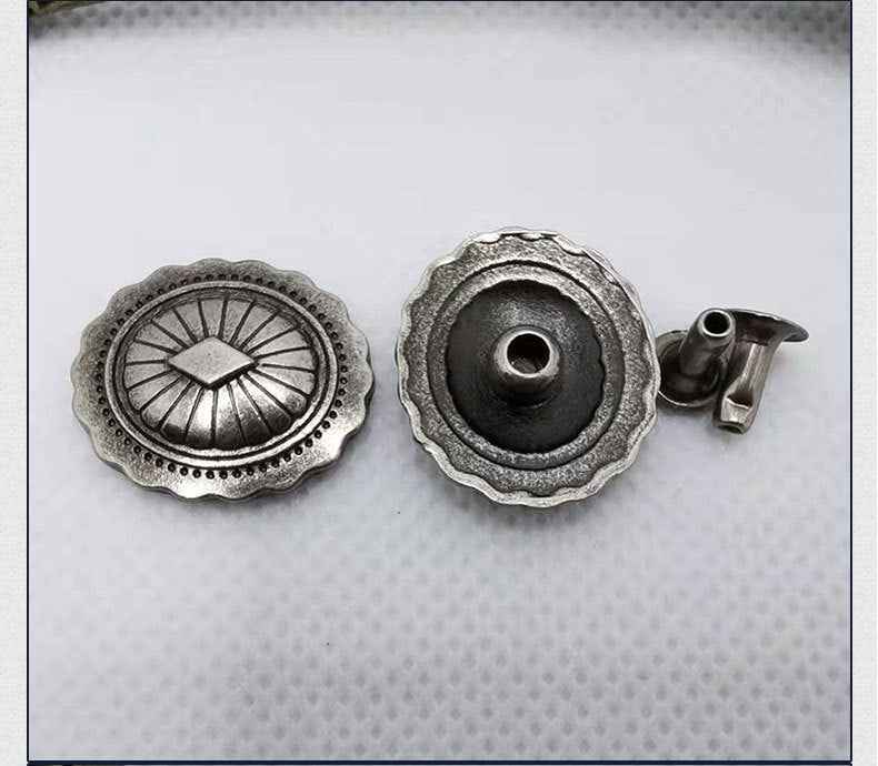 Vintage Diamond Stud Rivets Antique Silver 30 Pack