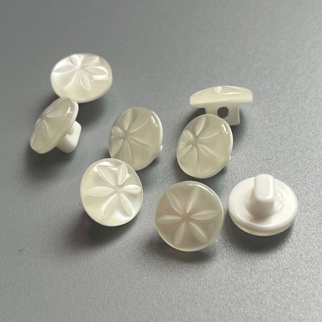 10mm perlisiertes Harz-Knopf mit Schaft für Cardigans Strickwaren Hemden 40 Stück