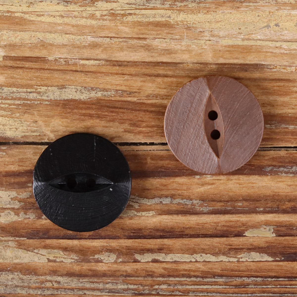 Round Wood Fish-Eye 2-Hole Buttons – 30pcs for Cotton Linen Shirts Pants Coats Dresses