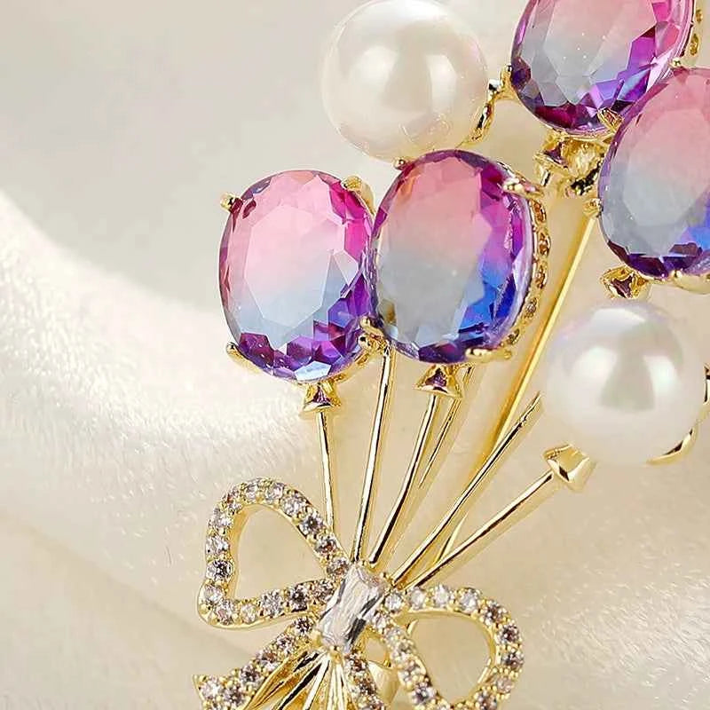 White Balloon Brooch with Colored Zircon Bow Pearl Pin