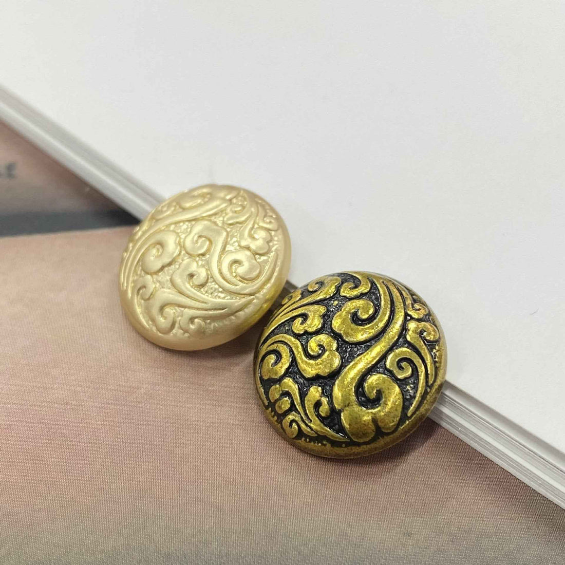 12-23mm Chinese Retro Gold Auspicious Cloud Metal Shank Buttons 20pcs