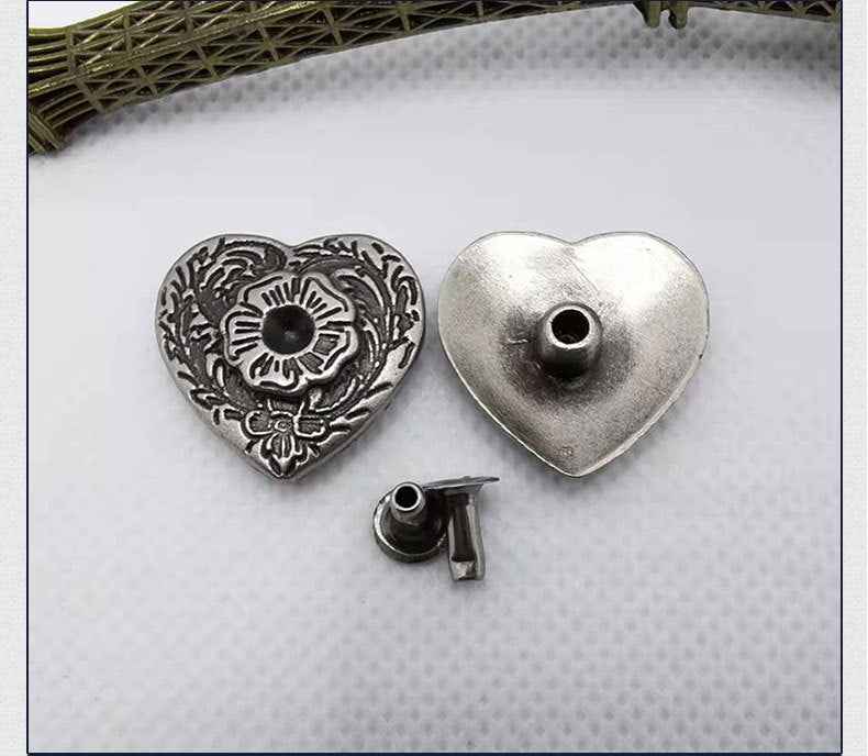 Vintage Silver Alloy Heart Poker Studs Rivets for Jeans 30 Pack