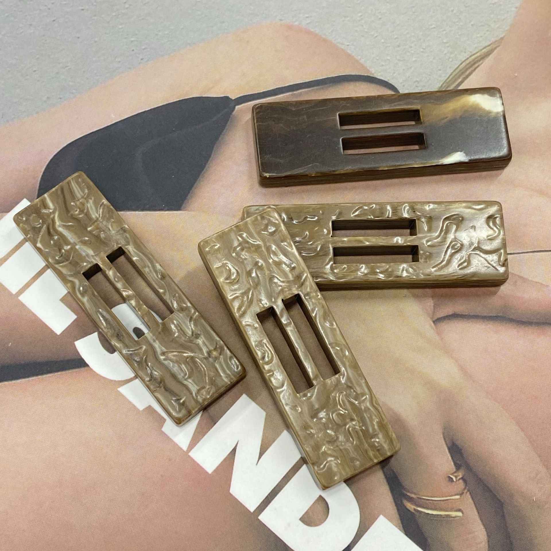 5cm Rectangular Resin 2-Hole Buckle Buttons 20pcs