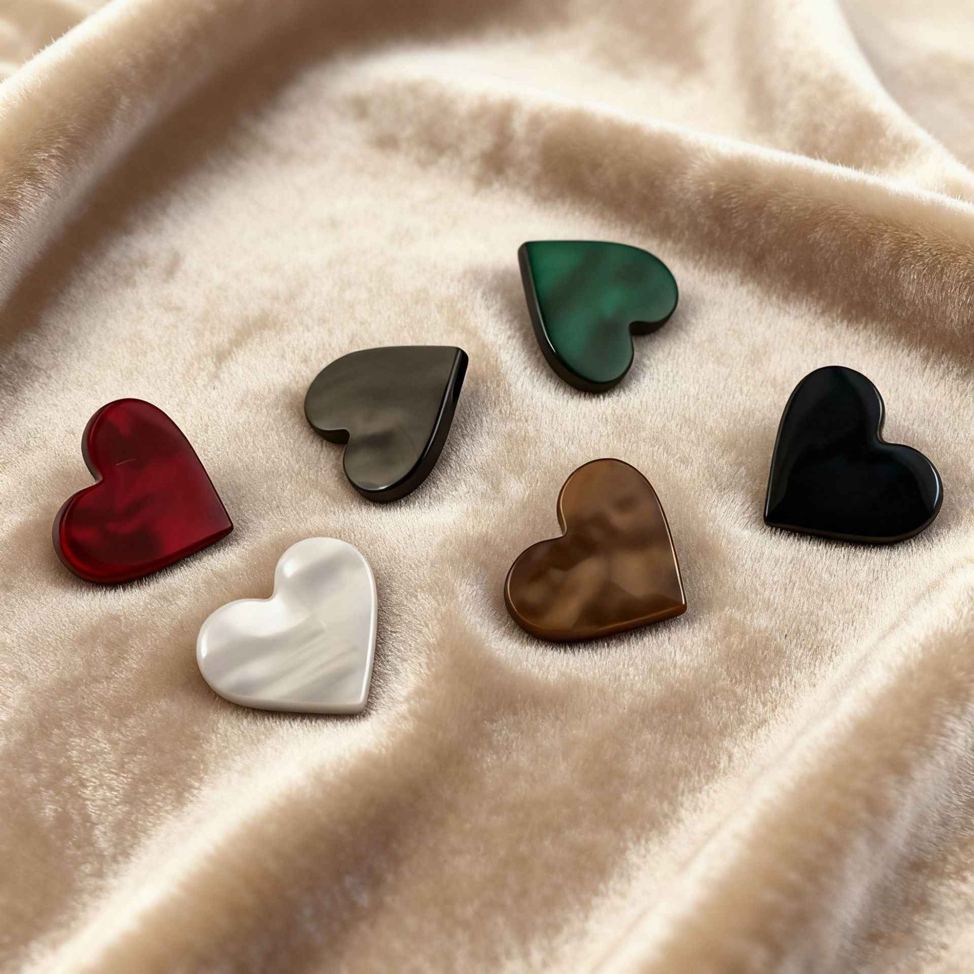 17mm 23mm Classic Black White Flat Heart Buttons with Metal Shank 30pcs