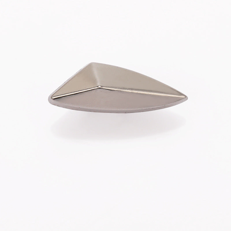 Diamant-förmiger Metallknopf mit Schaft, 25x9 mm, glatte Nickeloberfläche