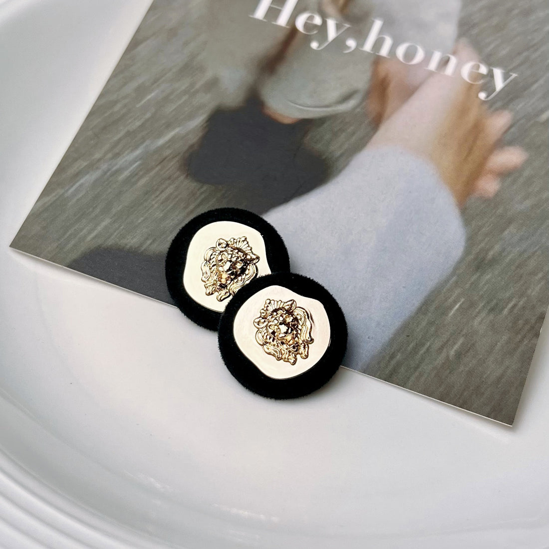 Lion Head Black Flocked Metal Button for Women’s Blazers 20pcs