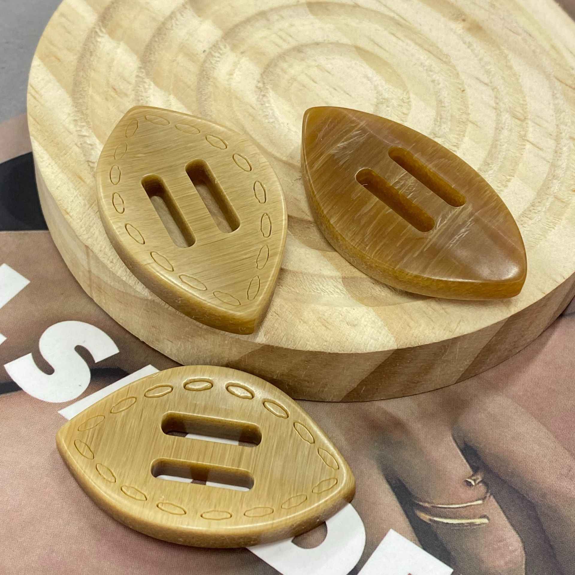 4.5cm Oval Resin 2-Hole Buckle Buttons 10pcs