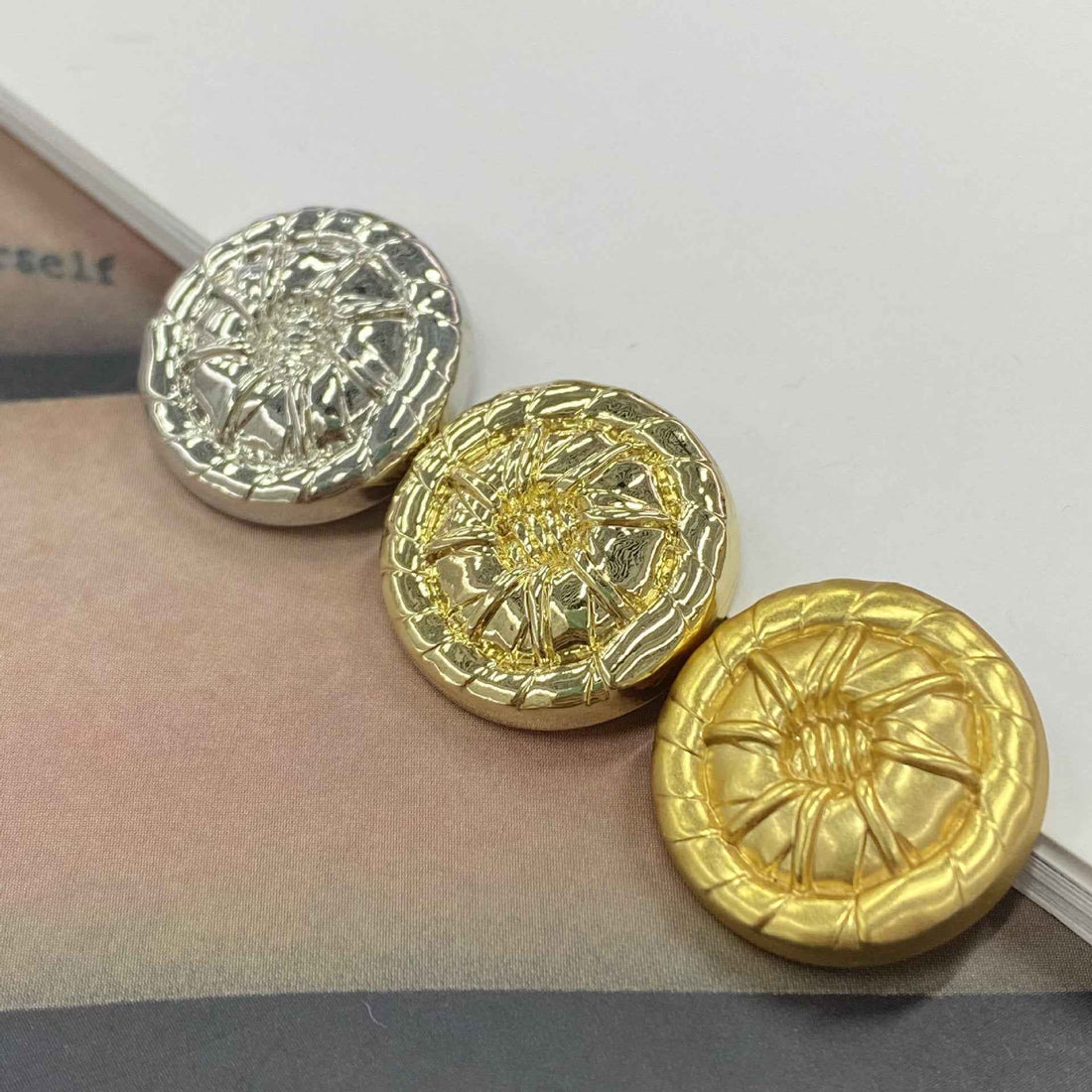 Gold Silver Round 3D Metal Shank Buttons for Clothing 20pcs