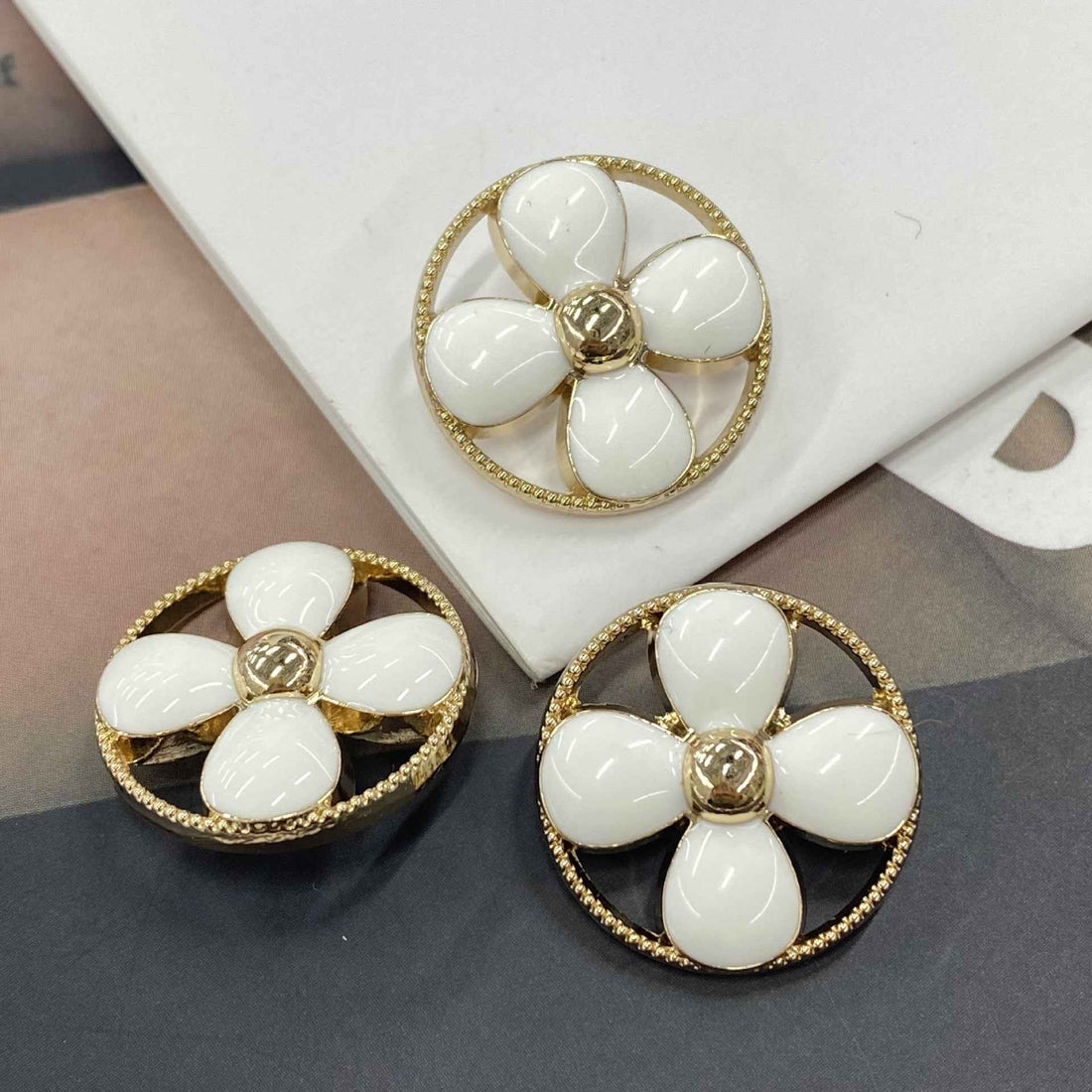18/20/23mm Round Clover Ring Metal Shank Buttons for Clothing 10pcs