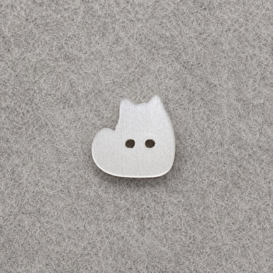 14.5mm Cute Mouse Resin Buttons – White & Orange 20pcs