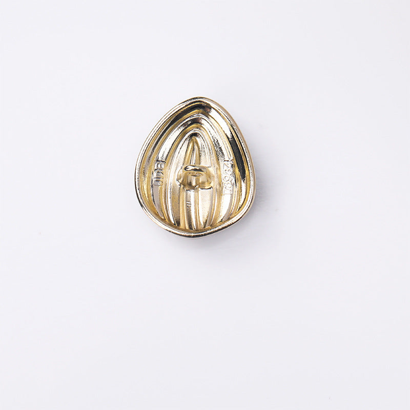 Shell Shape Black & White Enamel Metal Shank Buttons – 20Pcs (Gold / Silver)