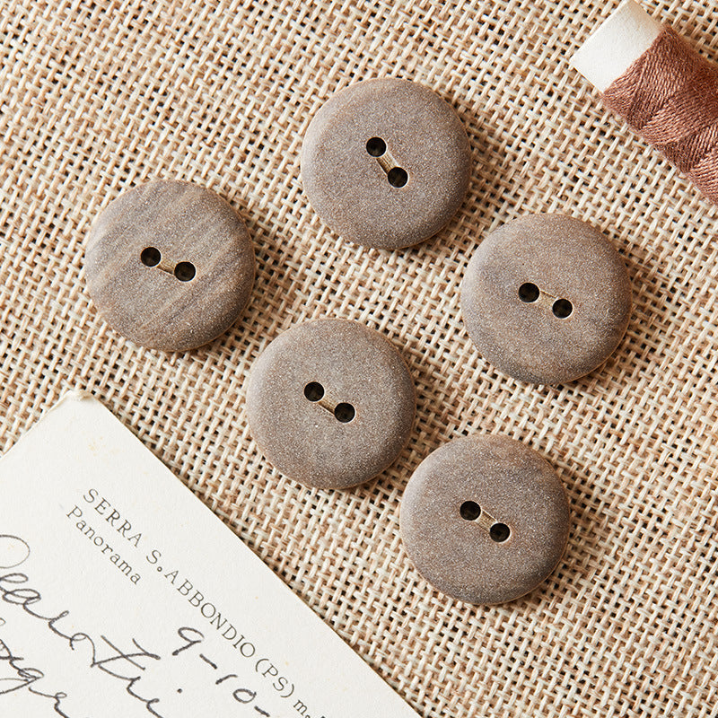 Boutons ronds en éco-résine à deux trous de 24L/32L