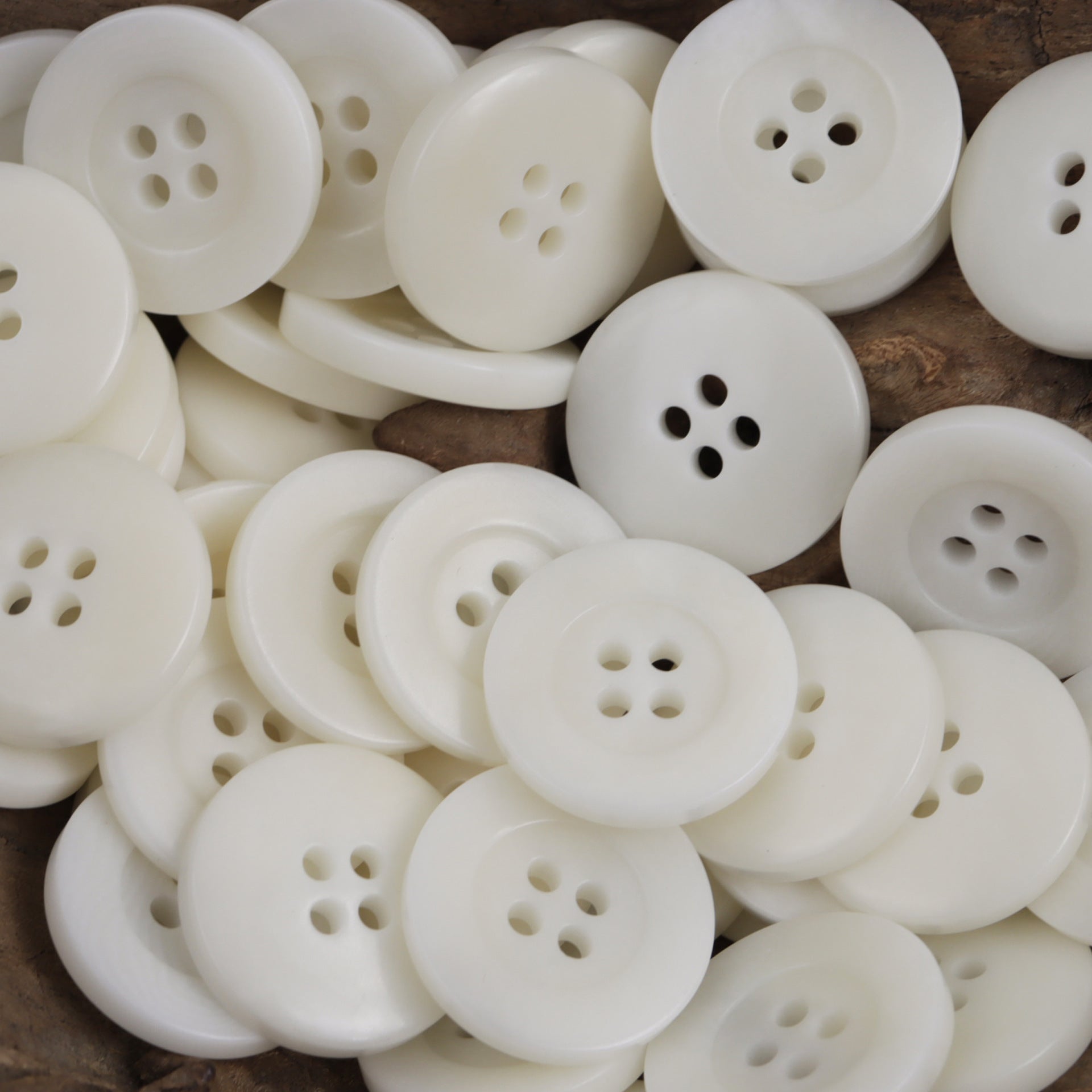 Corozo Nut Buttons Wide Border Round 10 Pack - Lots of Buttons