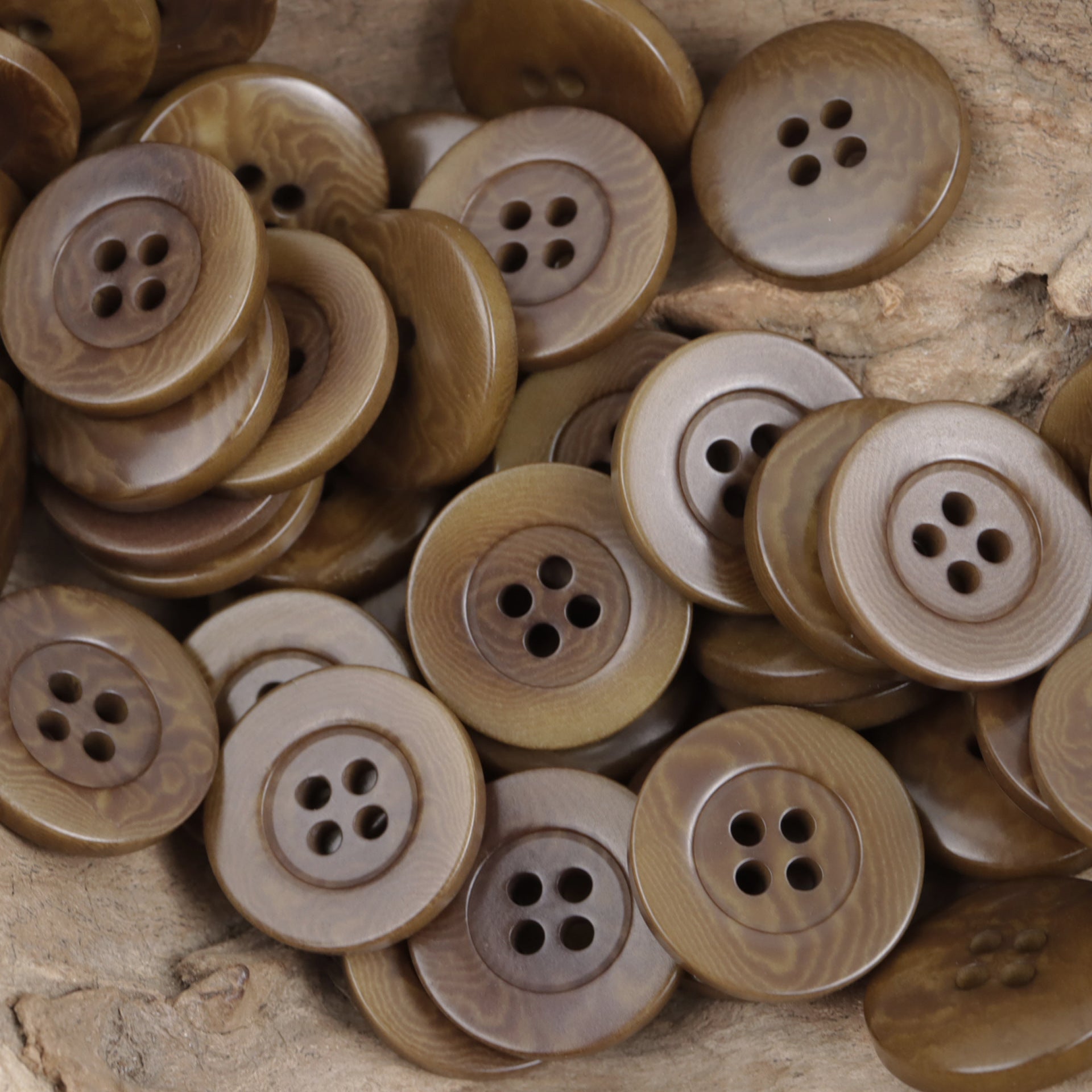 Corozo Nut Buttons Wide Border Round 10 Pack - Lots of Buttons