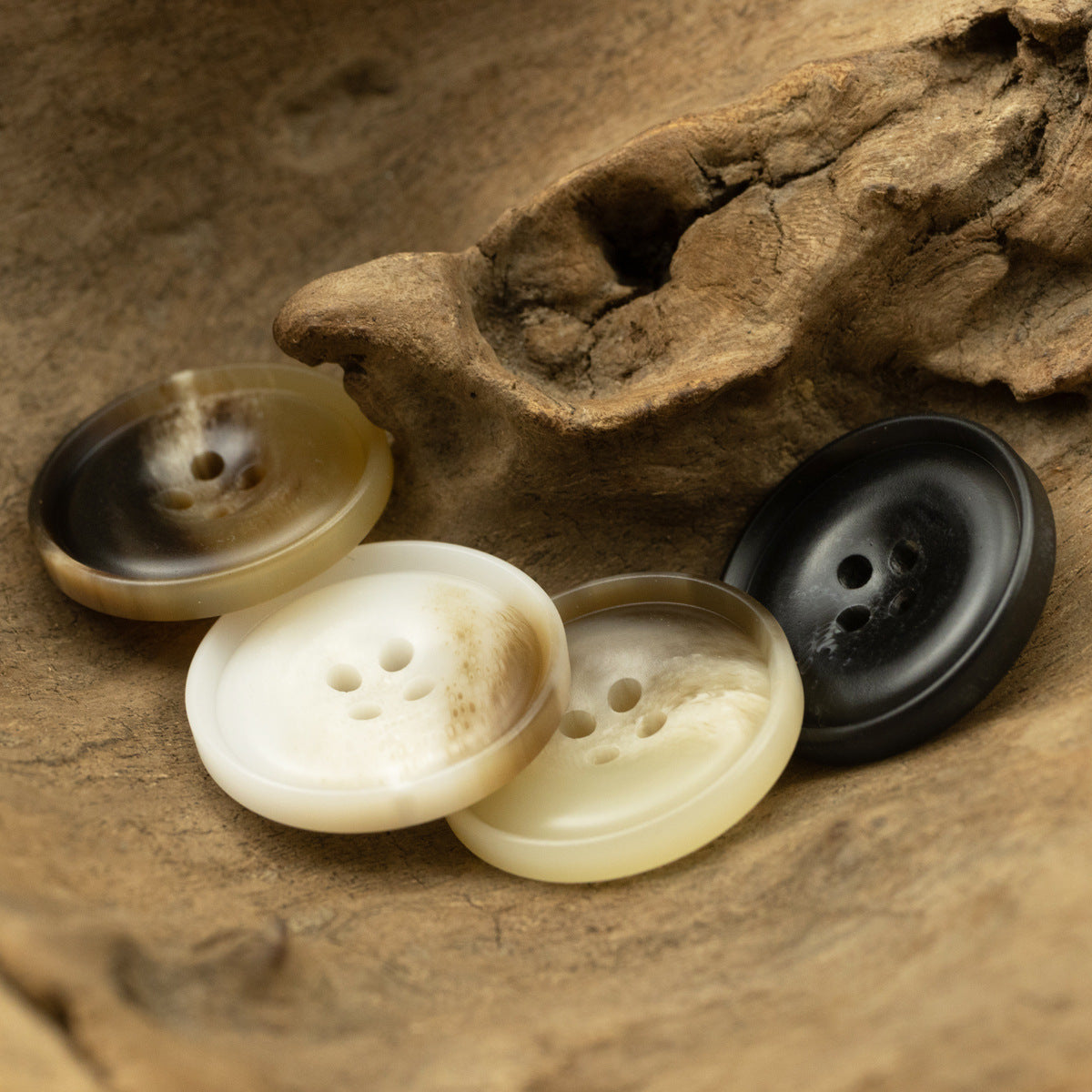 Round Resin Buttons Imitating Horn 20pcs - Lots of Buttons