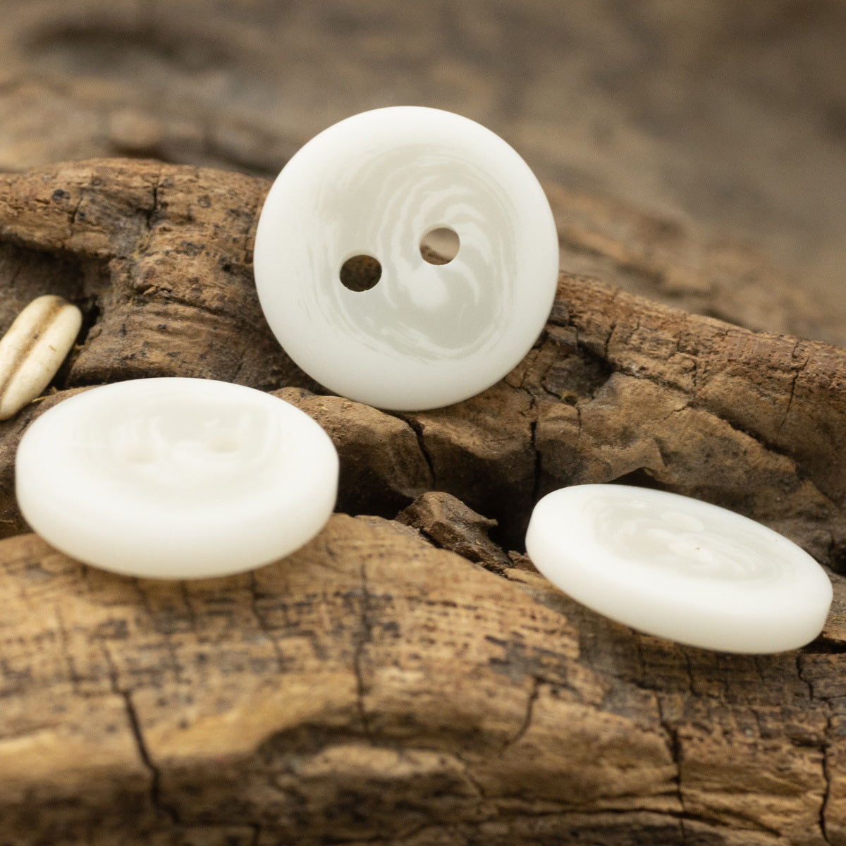 Thin-Edged White 2 Hole Resin Buttons Fish-Eye Shape 50pcs - Lots of Buttons