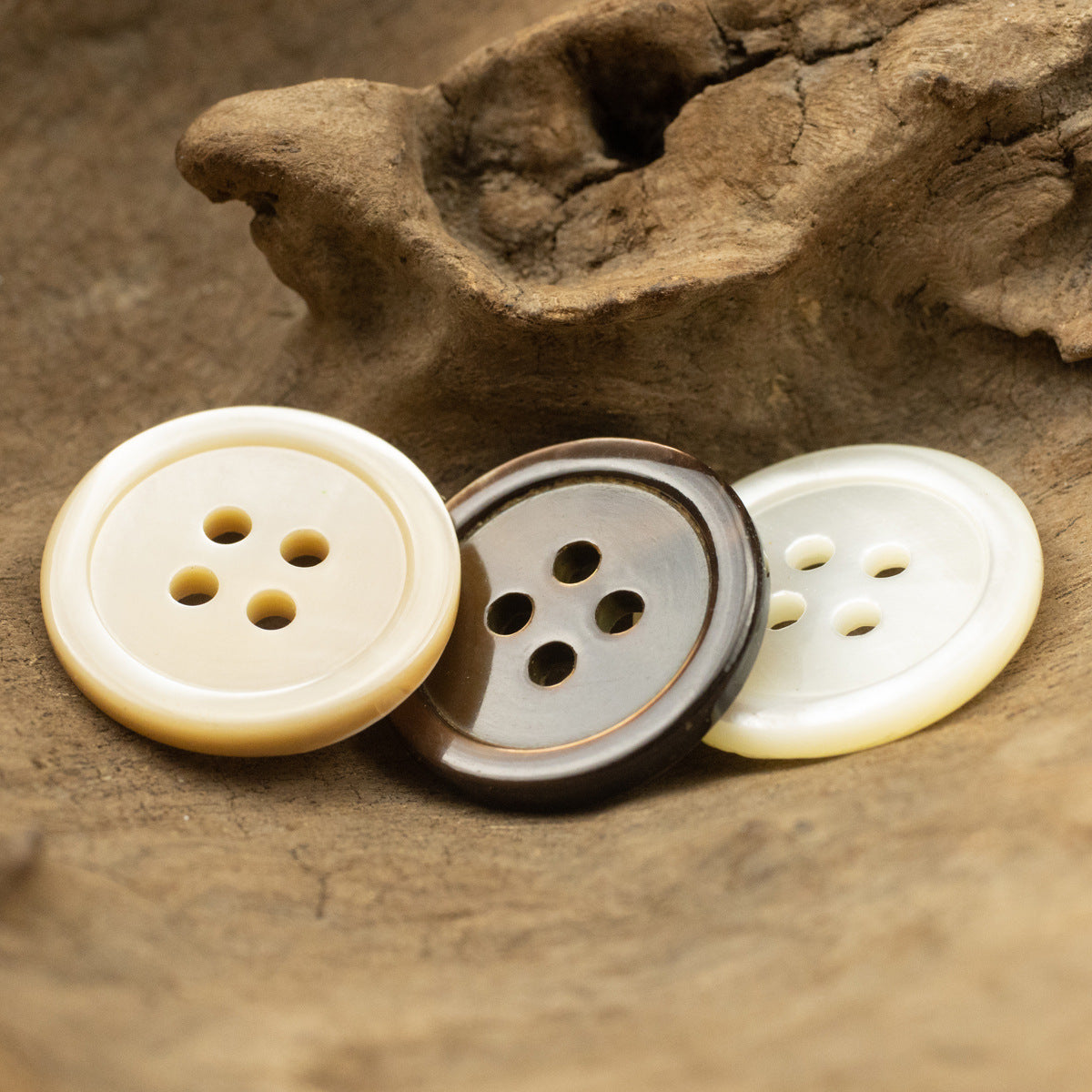Natural Shell Buttons for High-End Custom Shirts - 6pcs - Lots of Buttons