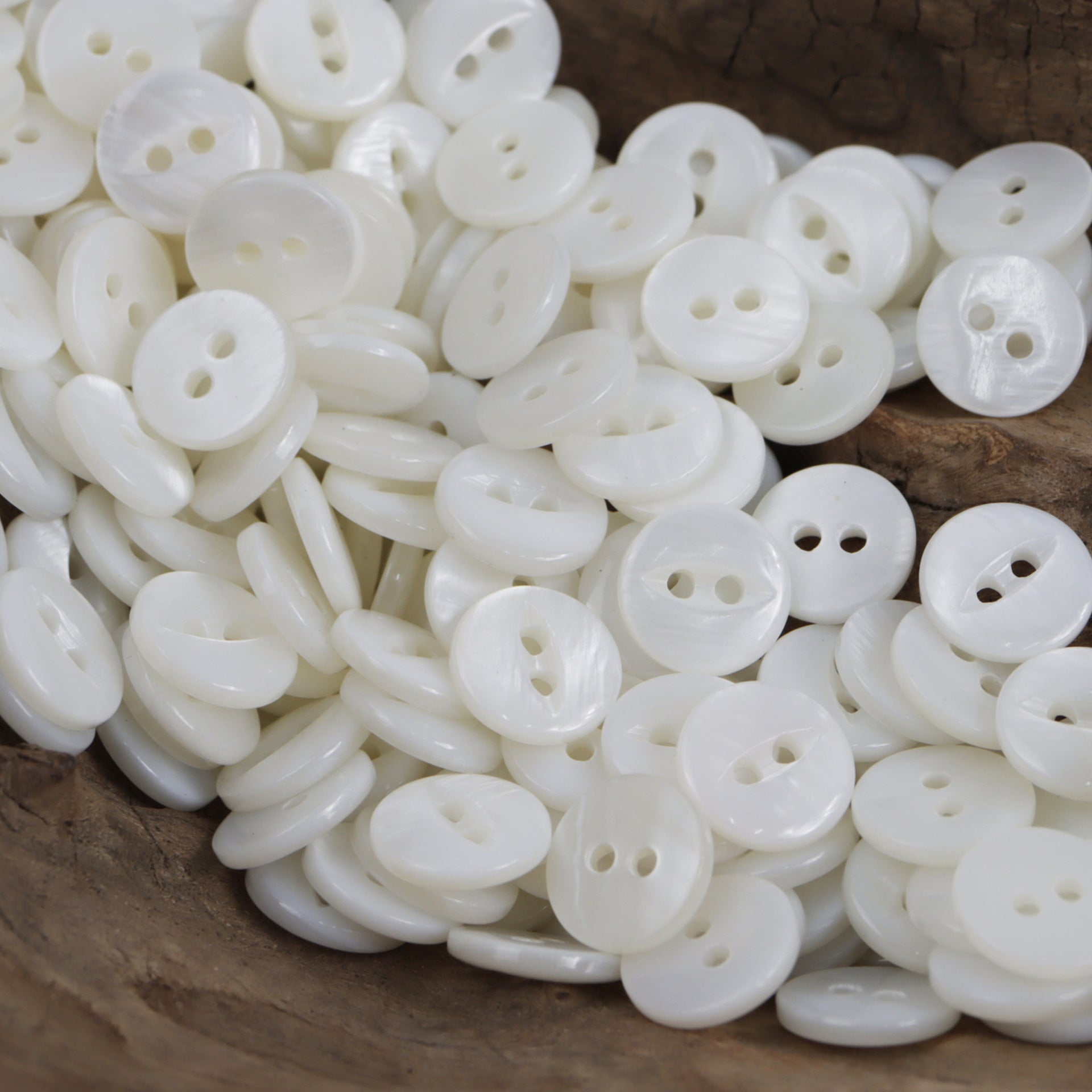 11.5mm Two-Hole Natural Fish-Eye Shell Buttons 10pcs - Lots of Buttons