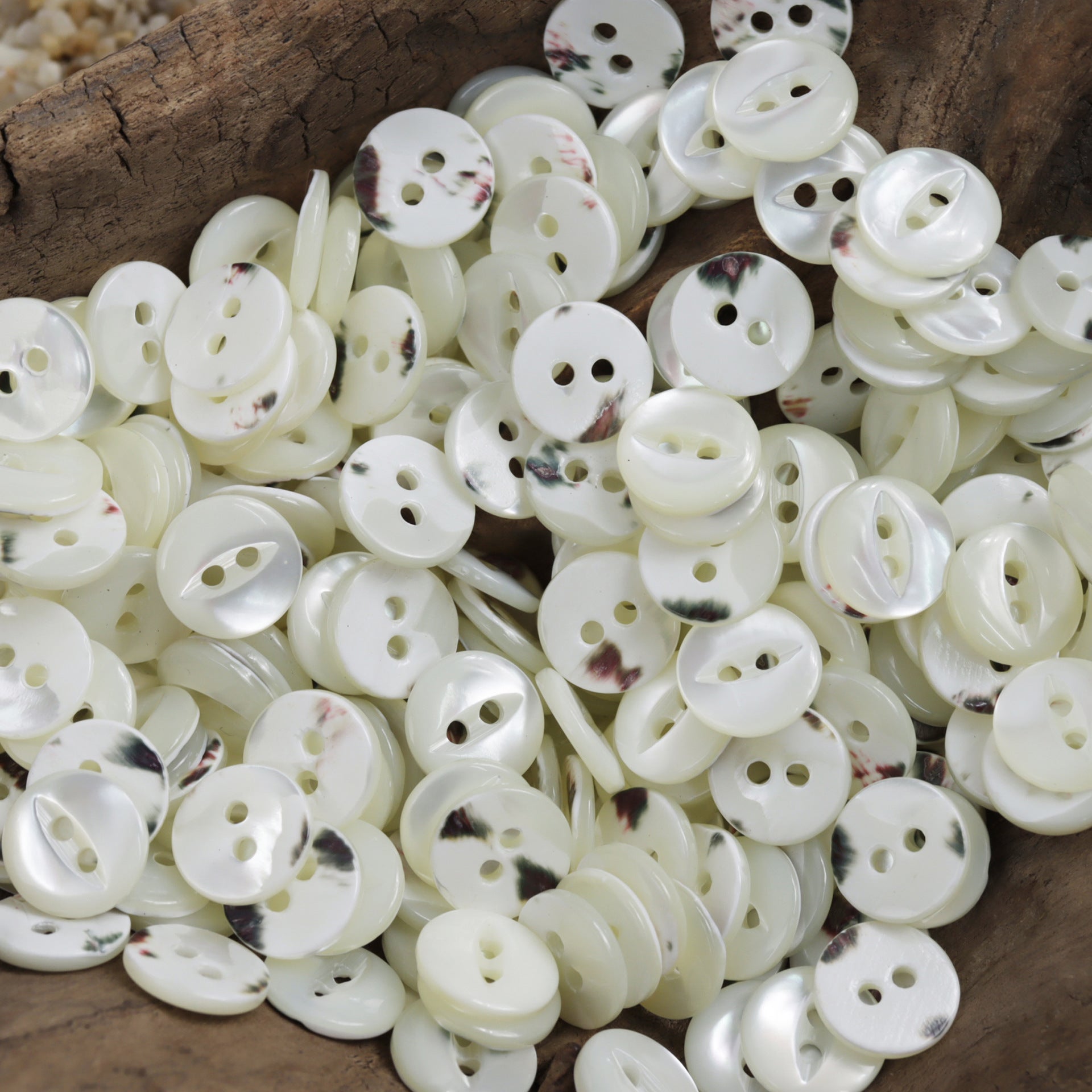 11.5mm Two-Hole Natural Fish-Eye Shell Buttons 10pcs - Lots of Buttons