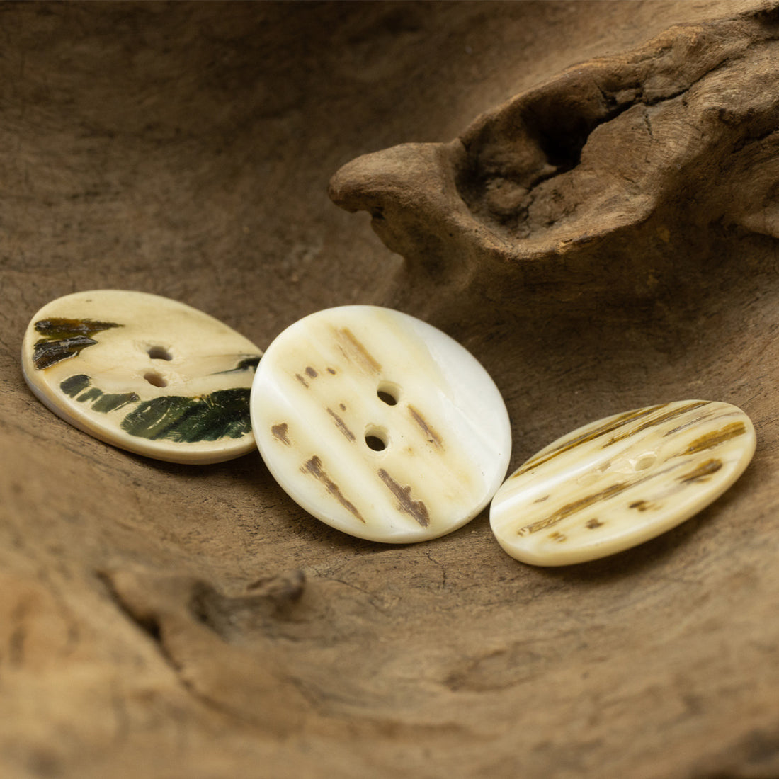 11.5/18/25mm Classic Flat Two-Hole Natural River Shell Buttons 10pcs - Lots of Buttons
