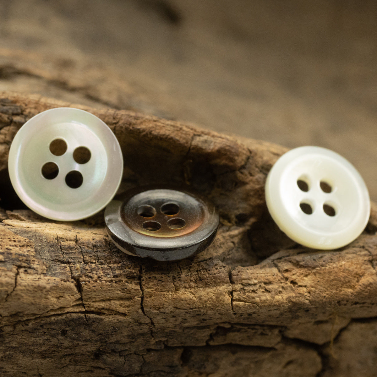 11.5mm Ink-Blended Natural Shell Buttons for Vintage Floral Blouses 5pcs - Lots of Buttons