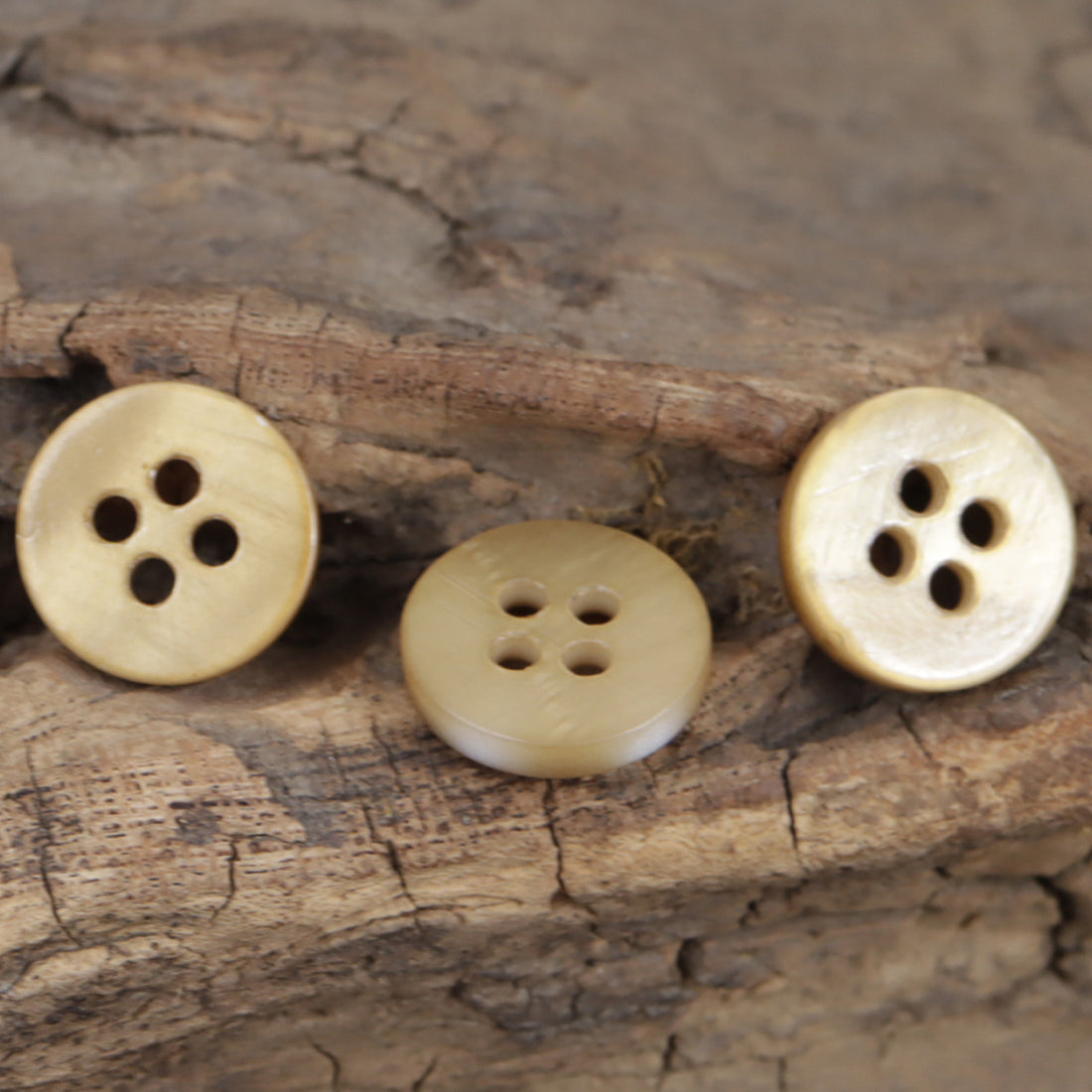 11.5mm Champagne Natural Pearl Shell Buttons 20pcs - Lots of Buttons