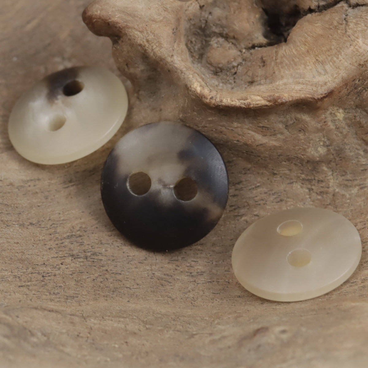 Natural Yellow Cattle Horn Two-Eye Buttons for Suit Sweater Cuffs 2PCS - Lots of Buttons