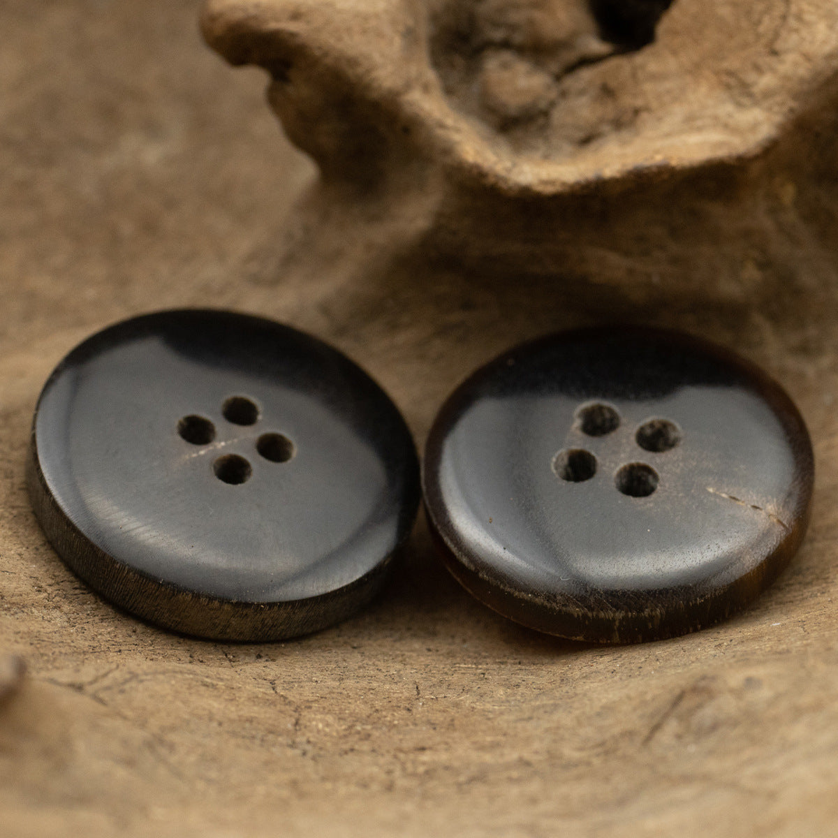 15-25mm Brown Vintage 4 Hole Horn Buttons for Cashmere Coats 6pcs - Lots of Buttons