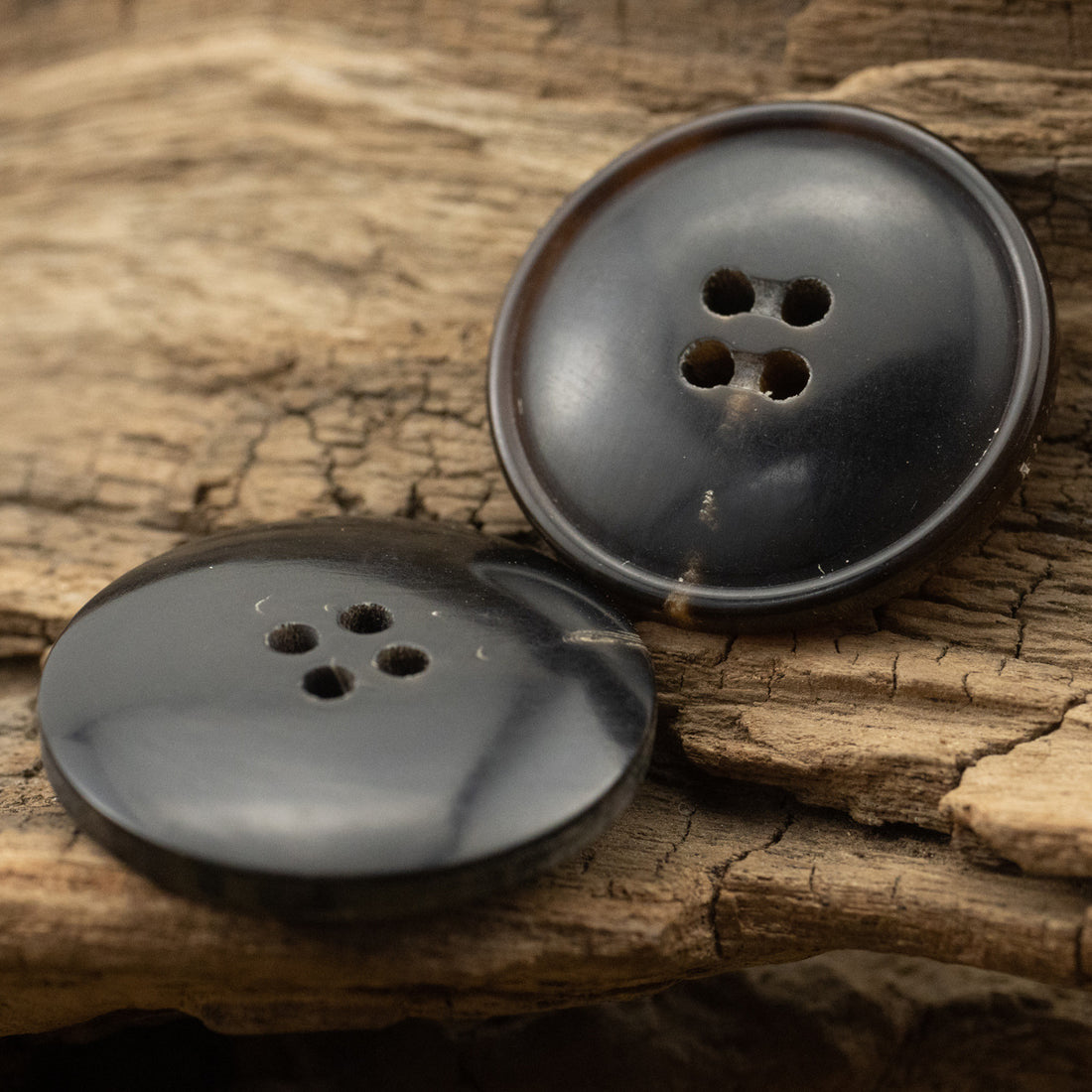 15-25mm Narrow-Edged Black Coffee Horn Buttons 10pcs - Lots of Buttons